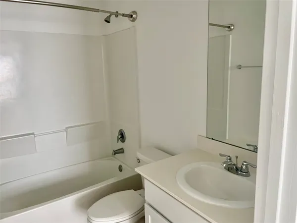 $1,750 | 221 Crystal Bay Lane, Willis, TX 77378