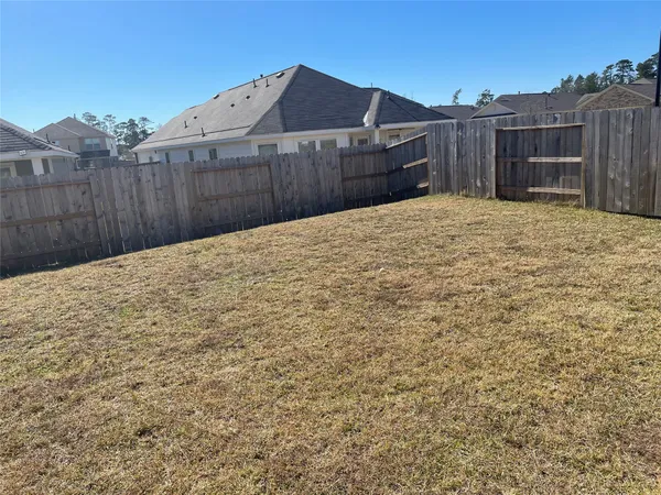 $1,750 | 221 Crystal Bay Lane, Willis, TX 77378