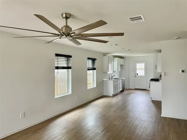 $1,750 | 221 Crystal Bay Lane, Willis, TX 77378