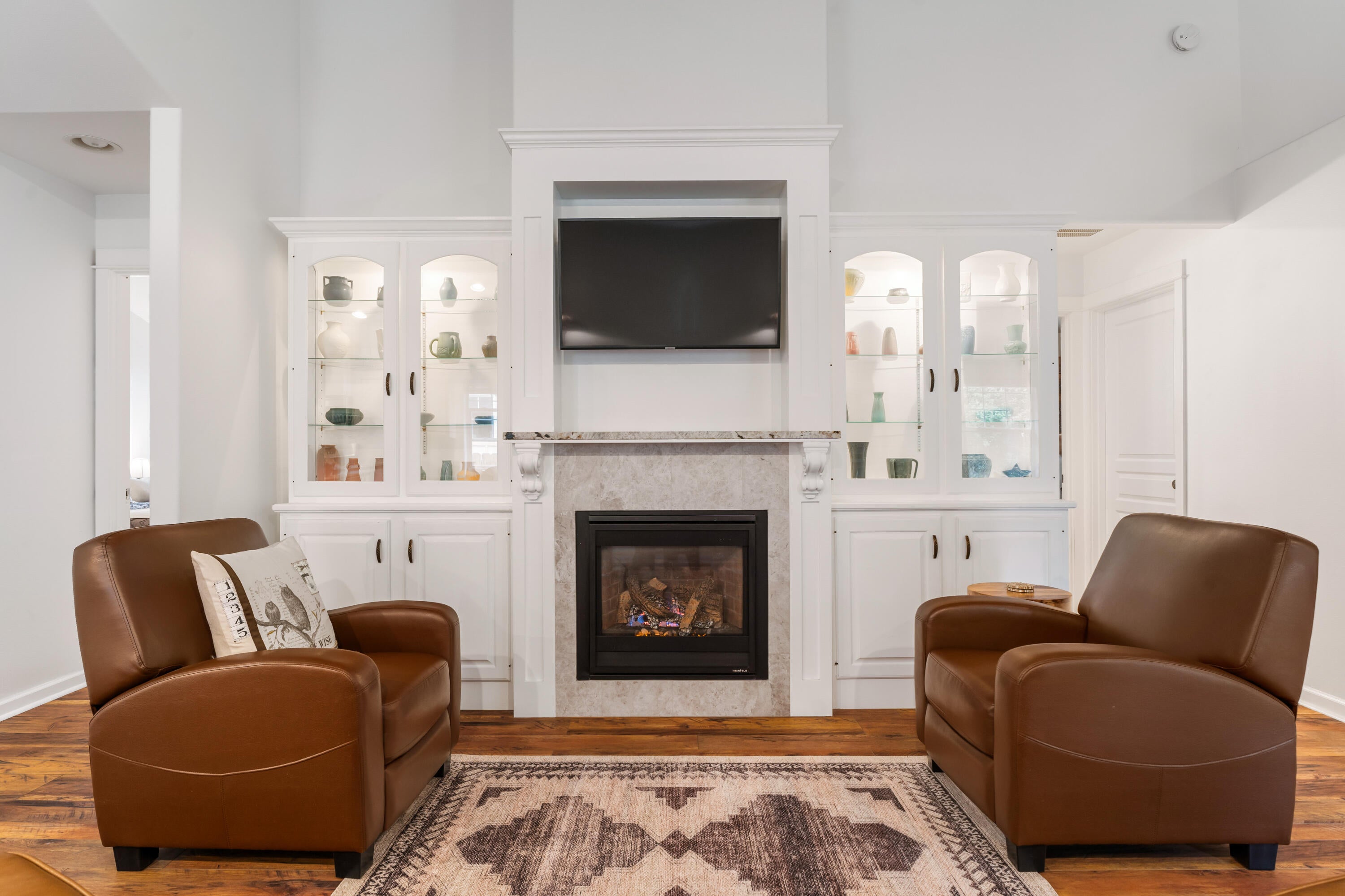 62745 Larkview Road Bend, OR 97701 - Photo 8 of 29 03-Living Area