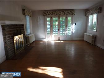 436 Anthwyn Road Narberth, PA 19072 - Photo 3 of 12 Living Room