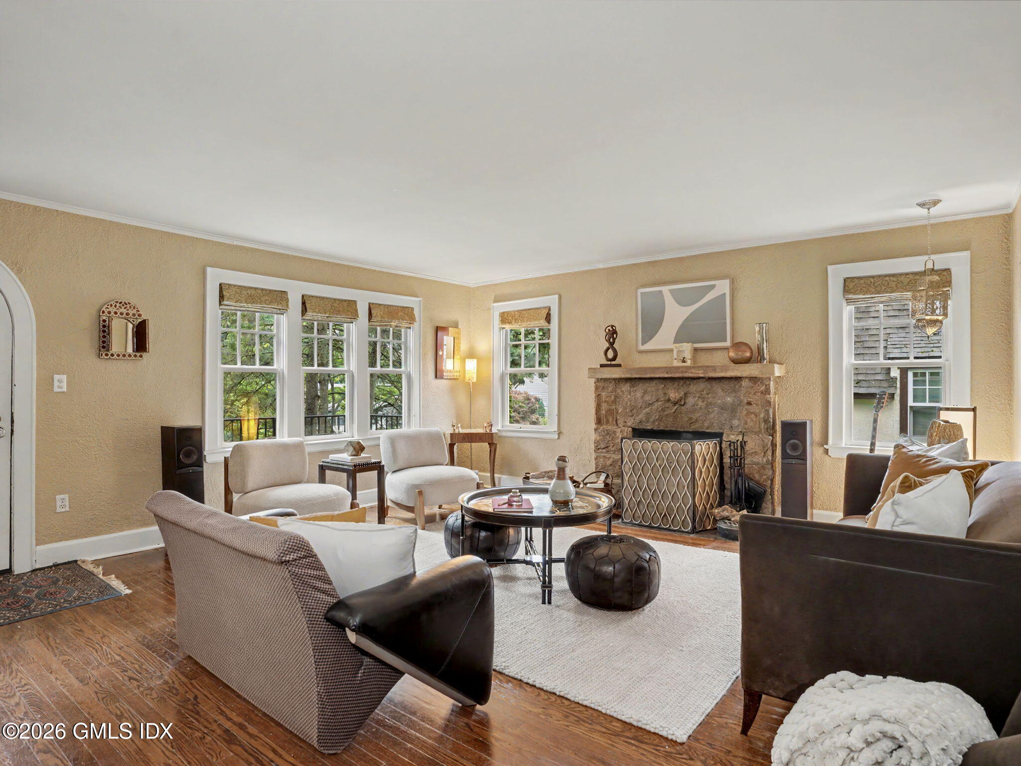 46 Valleywood Road Greenwich, CT 06830 - Photo 5 of 38 5-web-or-mls-46-valleywood-rd