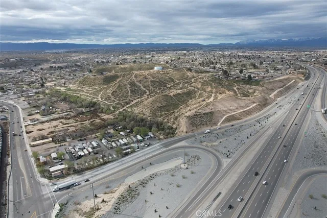 a view of a sky view