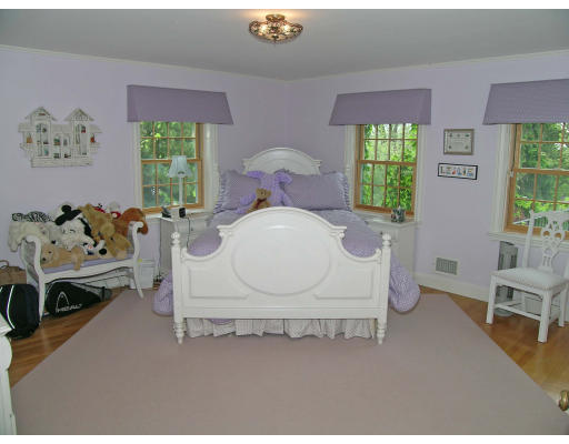 18 Wolcott Rd Extension Brookline, MA 02467 - Photo 14 of 20