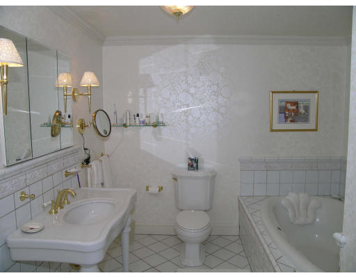 18 Wolcott Rd Extension Brookline, MA 02467 - Photo 17 of 20