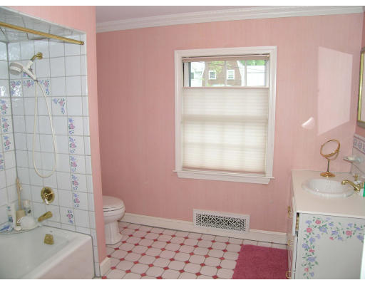 18 Wolcott Rd Extension Brookline, MA 02467 - Photo 18 of 20