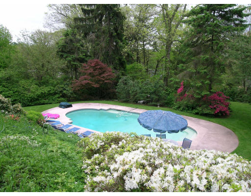 18 Wolcott Rd Extension Brookline, MA 02467 - Photo 4 of 20