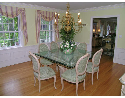 18 Wolcott Rd Extension Brookline, MA 02467 - Photo 7 of 20