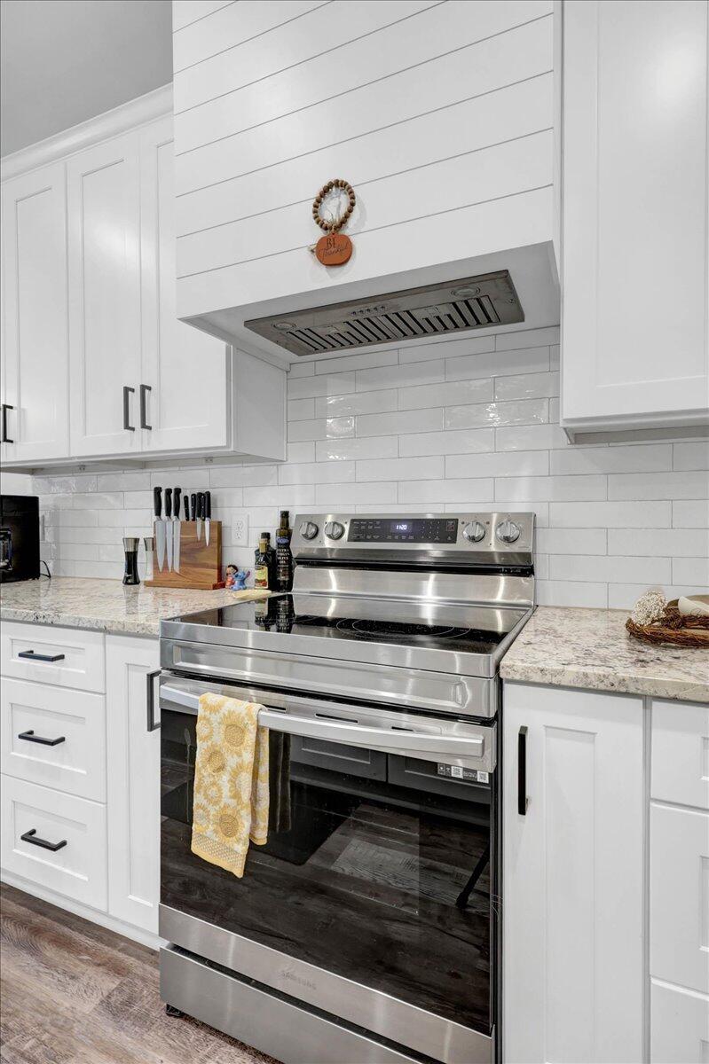 11785 Maddox Drive Georgetown, TN 37336 - Photo 20 of 61 Stainless Steel Range Shiplap vent hood