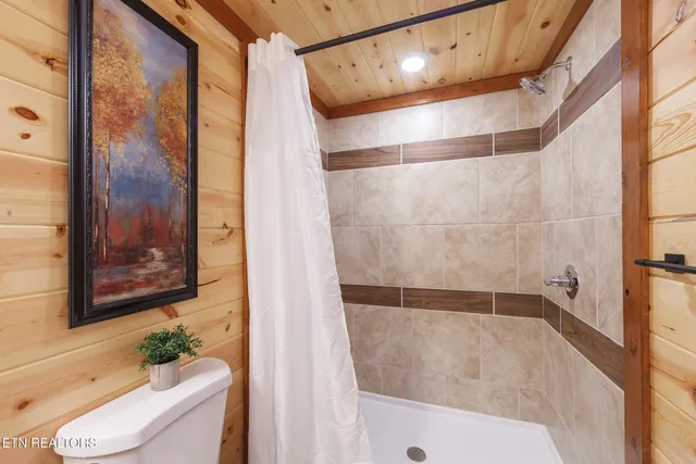 $1,492,500 | 2765 Grn Mountain Way, Sevierville, TN 37876