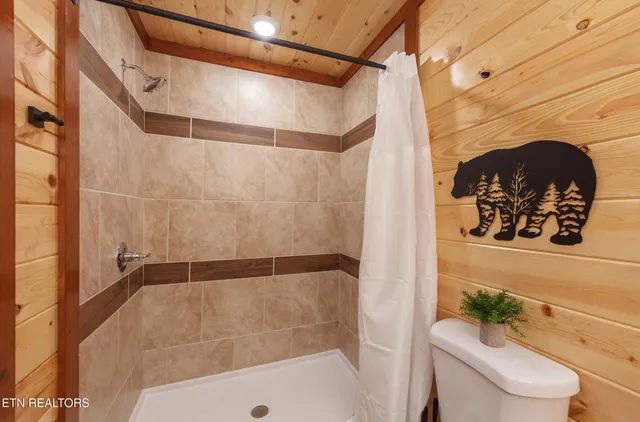 $1,492,500 | 2765 Grn Mountain Way, Sevierville, TN 37876