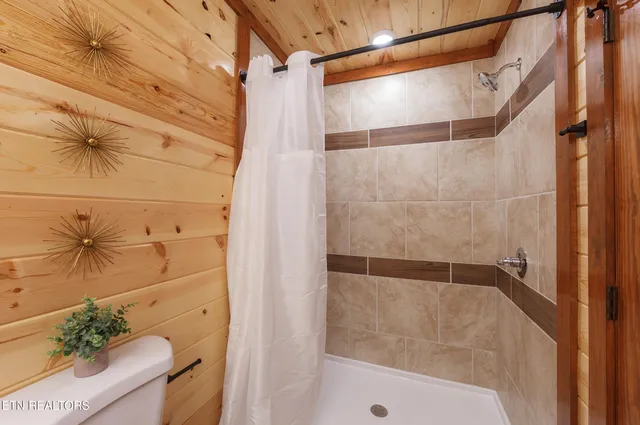 $1,492,500 | 2765 Grn Mountain Way, Sevierville, TN 37876