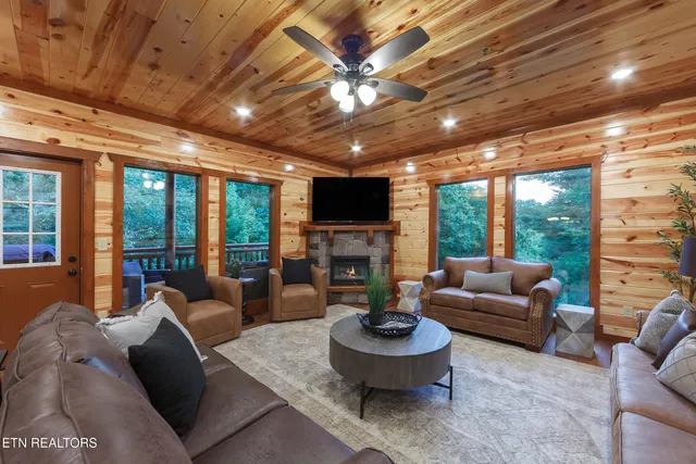$1,492,500 | 2765 Grn Mountain Way, Sevierville, TN 37876