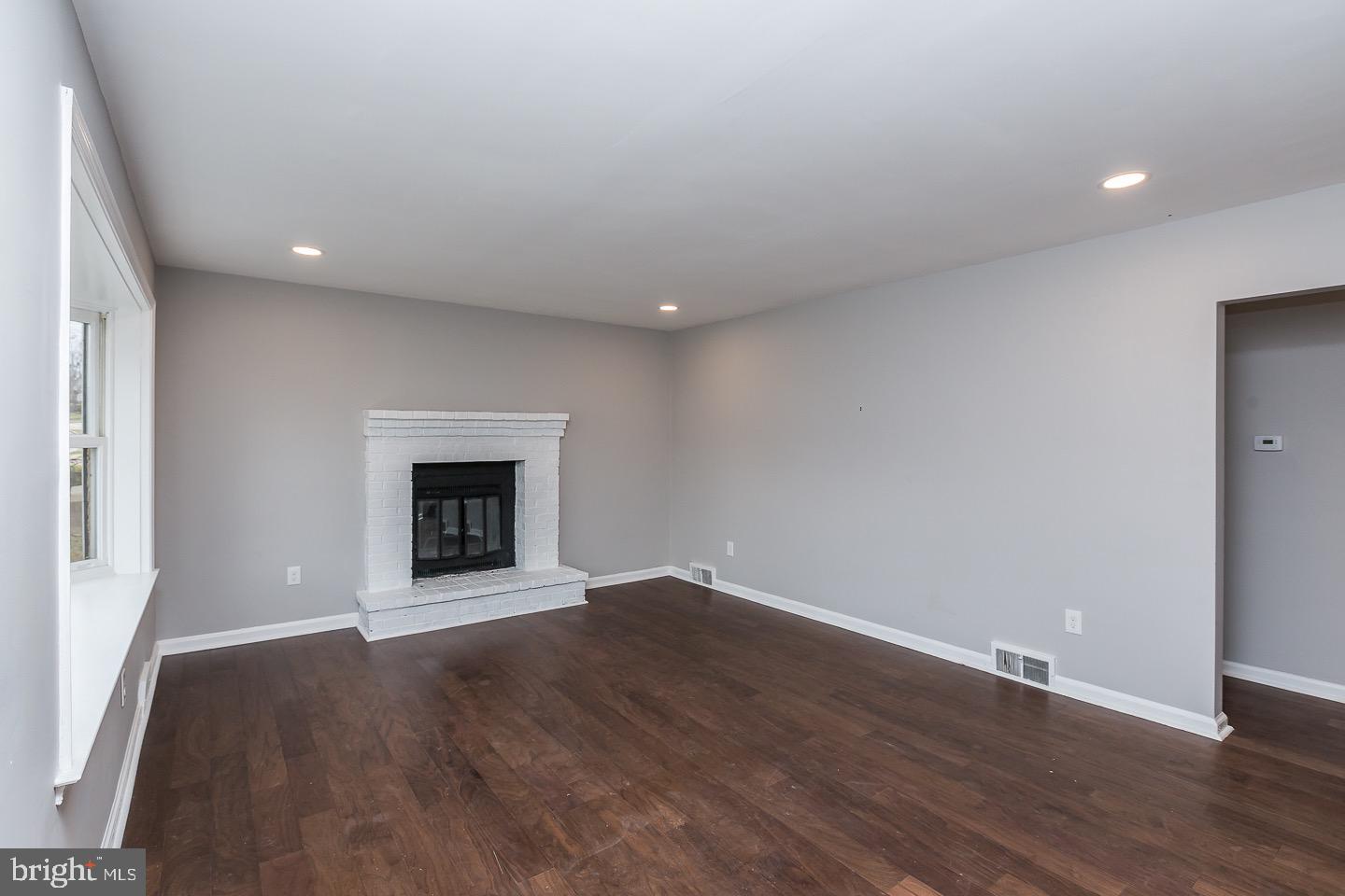15 South Malin Road Broomall, PA 19008 - Photo 6 of 35 Gallery Image 6