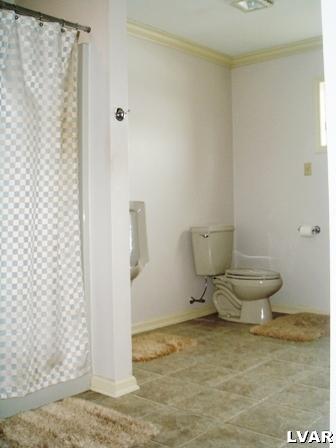 895 Gove Road Nazareth, PA 18064 - Photo 49 of 66 a bathroom with a toilet and a shower