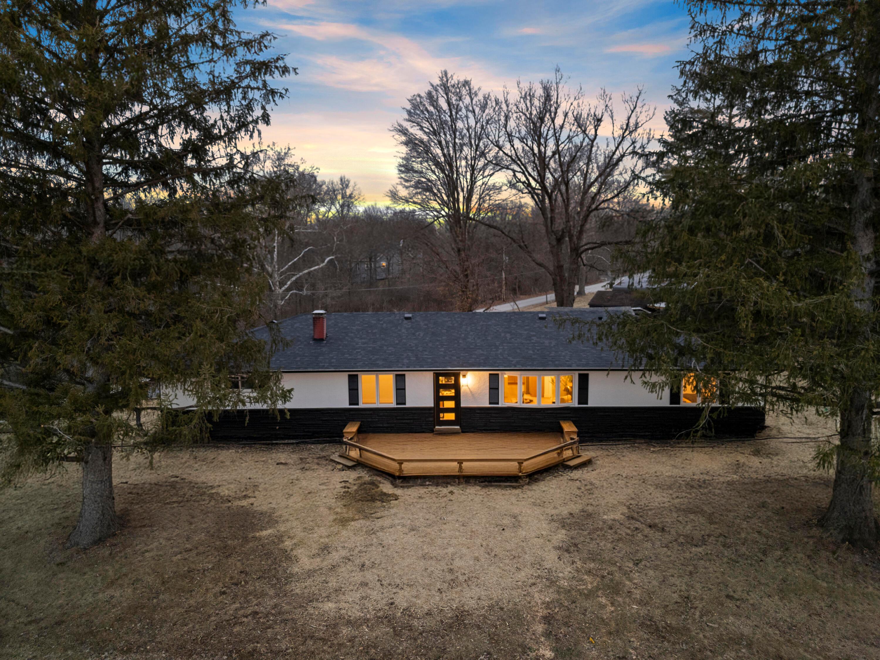 5265 Rutherford Road Powell, OH 43065 - Photo 1 of 26 DJI_20250228183049_0527_D