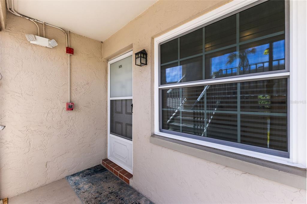 948 Virginia Street, Unit 101 Dunedin, FL 34698 - Photo 2 of 31