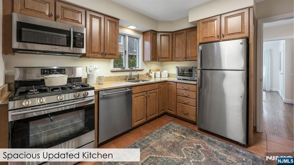 347 Gilbert Street Ridgewood, NJ 07450 - Photo 7 of 19