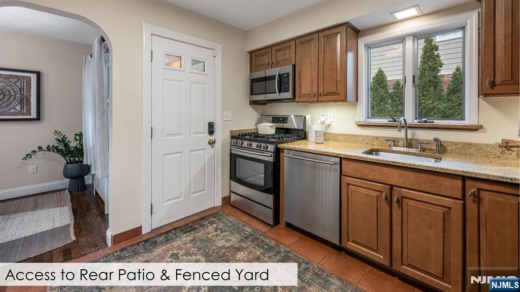 347 Gilbert Street Ridgewood, NJ 07450 - Photo 8 of 19