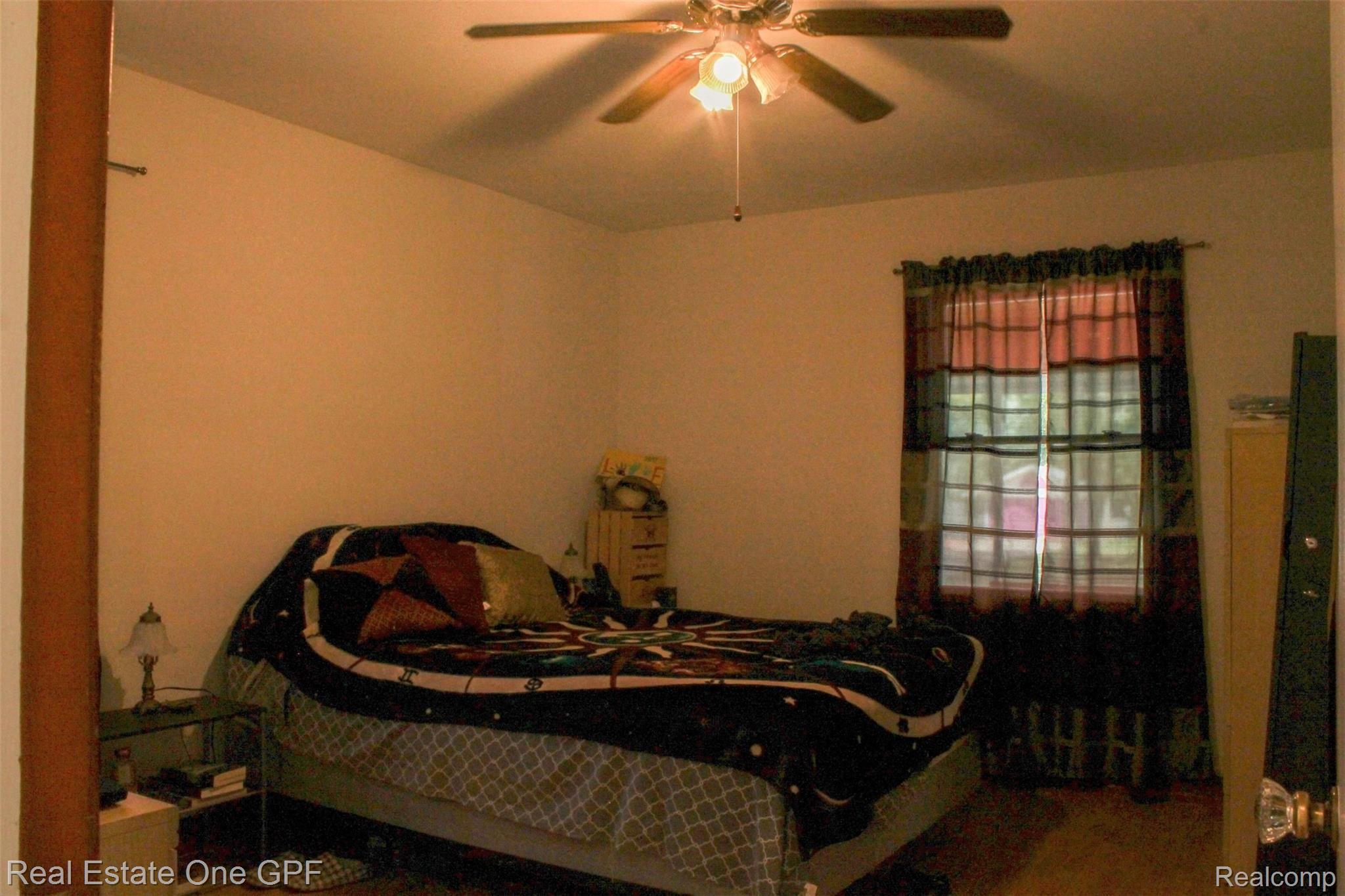25847 Peter Kaltz Road Warren, MI 48091 - Photo 18 of 54 18 Master Bedroom.jpg