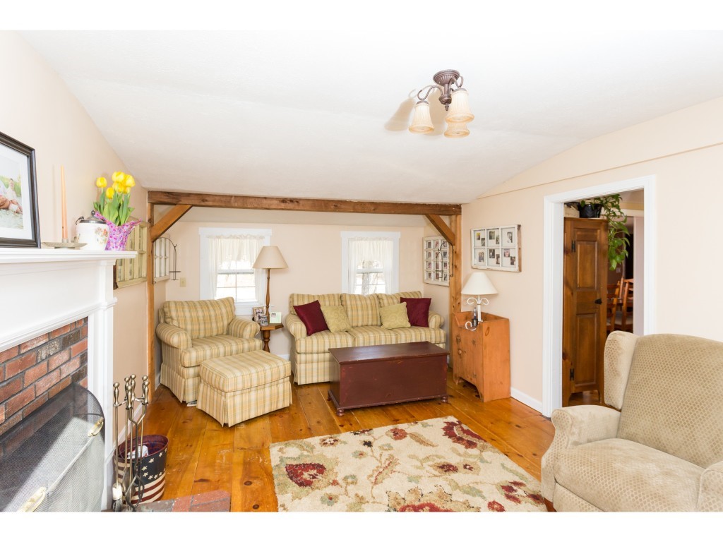 795 Salmon Falls Road Rochester, NH 03868 - Photo 5 of 36