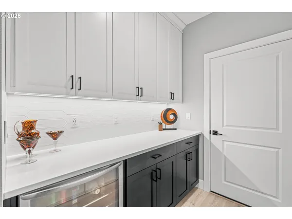 $725,000 | 723 Southwest 49th Street, Gresham, OR 97080