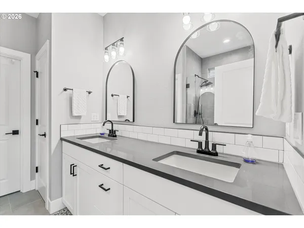 $725,000 | 723 Southwest 49th Street, Gresham, OR 97080