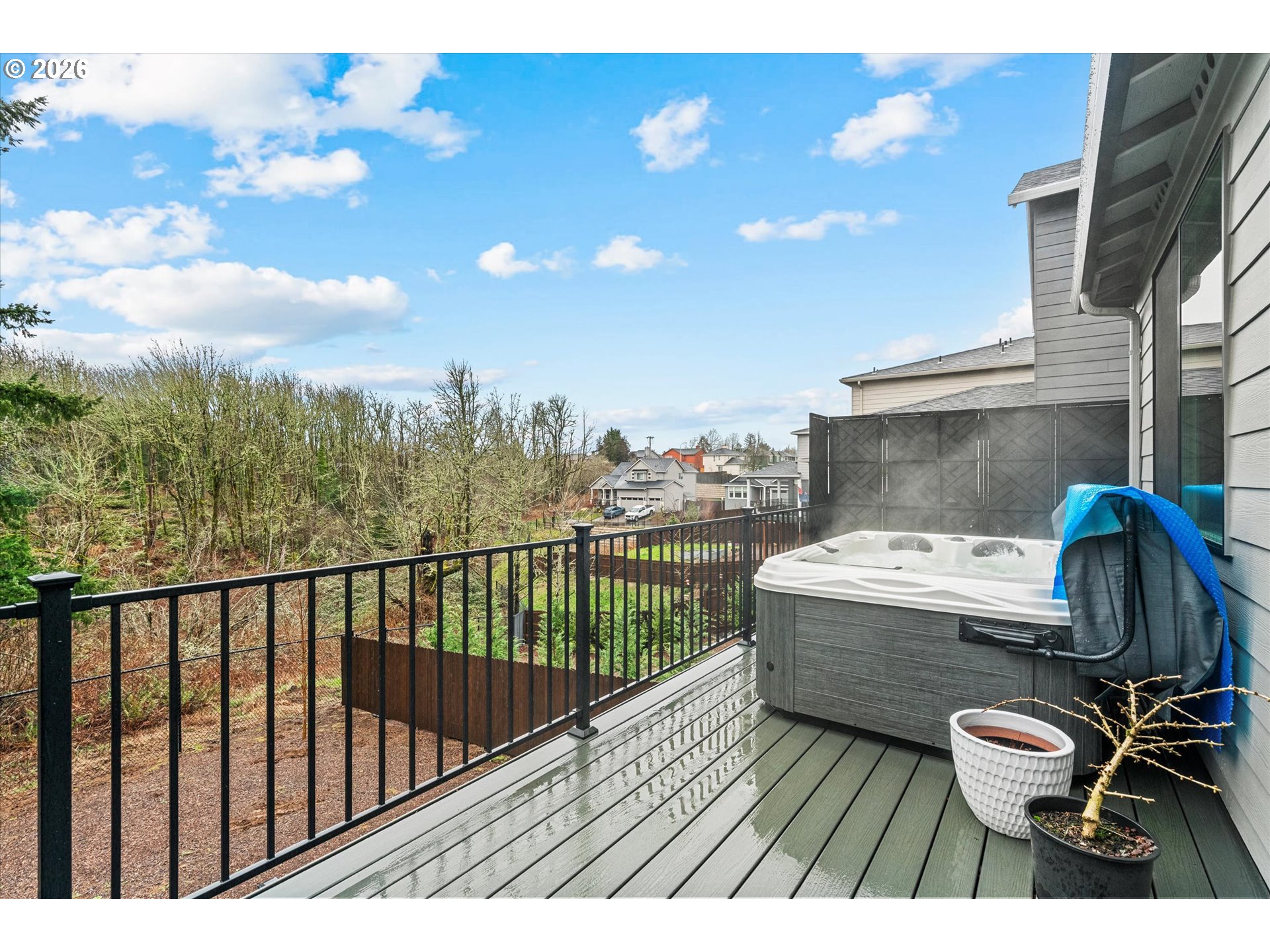 723 Southwest 49th Street Gresham, OR 97080 - Photo 39 of 48 a view of balcony with furniture