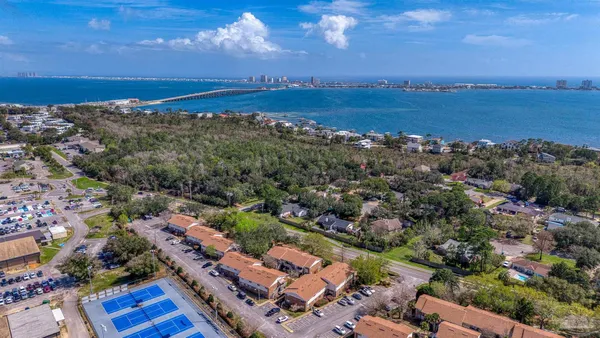 $299,900 | 1200 Shoreline Drive, Unit 312, Gulf Breeze, FL 32561
