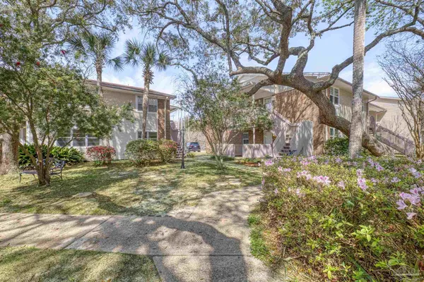 $299,900 | 1200 Shoreline Drive, Unit 312, Gulf Breeze, FL 32561