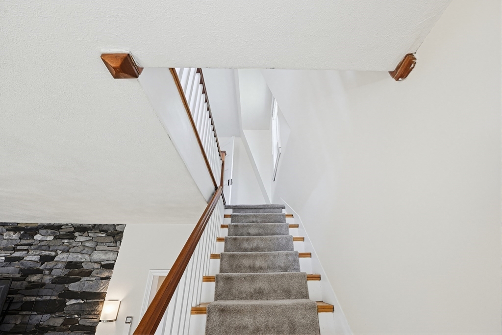 9 Commonwealth Avenue Dedham, MA 02026 - Photo 19 of 37