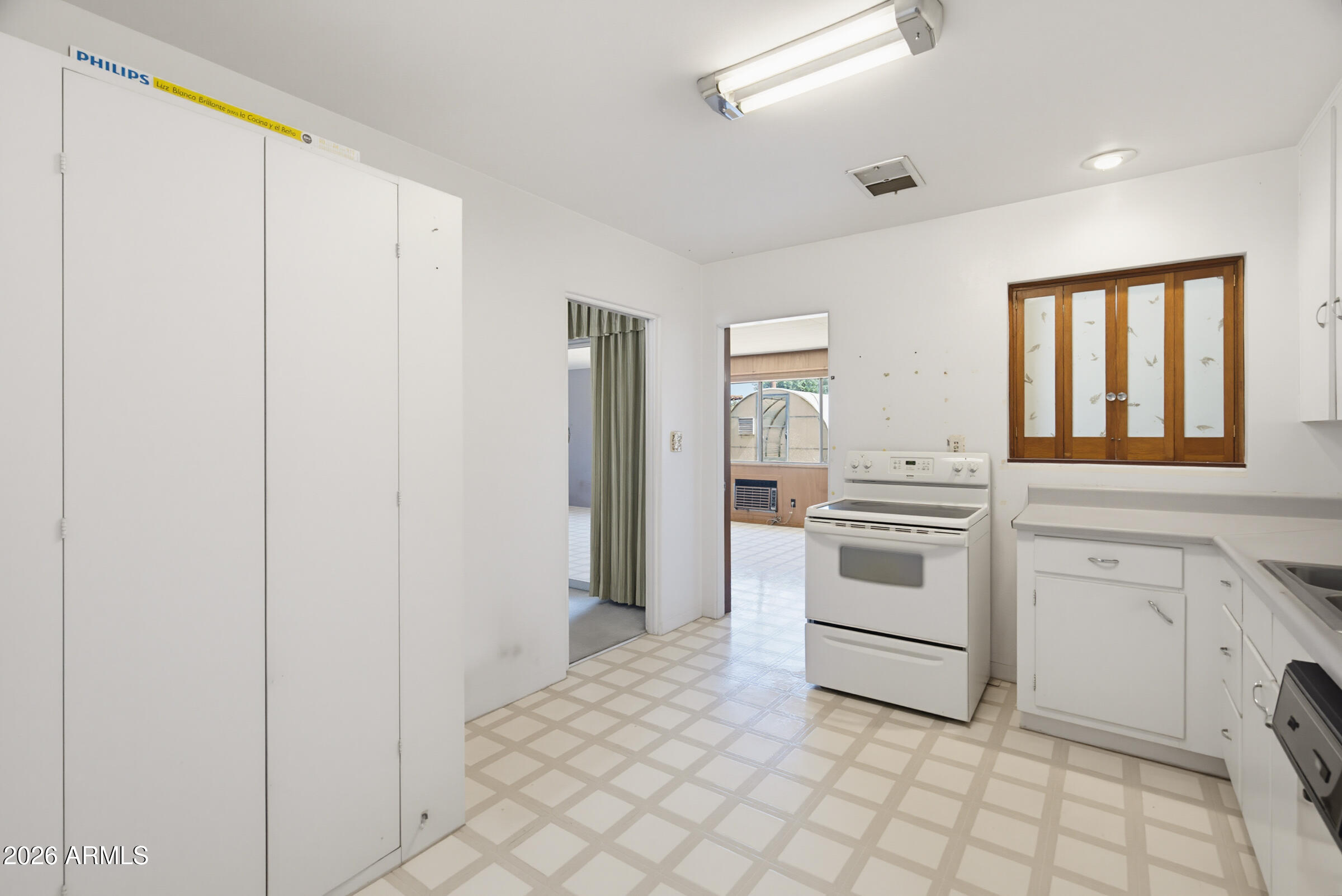 1720 West Rovey Avenue Phoenix, AZ 85015 - Photo 11 of 51 1720 W Rovey Ave-13