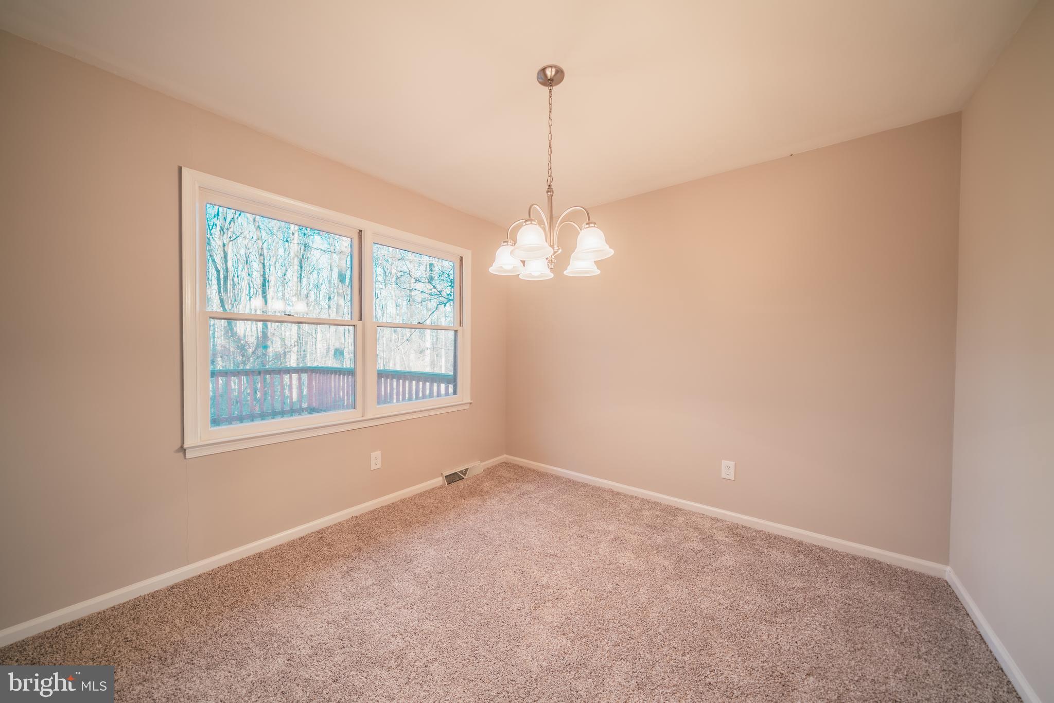 1309 Jacks Shop Road Rochelle, VA 22738 - Photo 12 of 27 Dining area