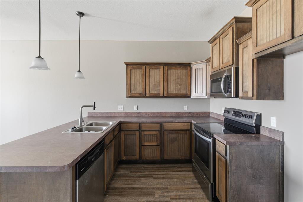 101 Capps Street, Unit D Rio Vista, TX 76093 - Photo 7 of 26