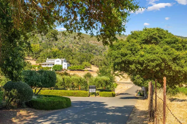 $3,975,000 | 14347 Highway 12, Glen Ellen, CA 95442