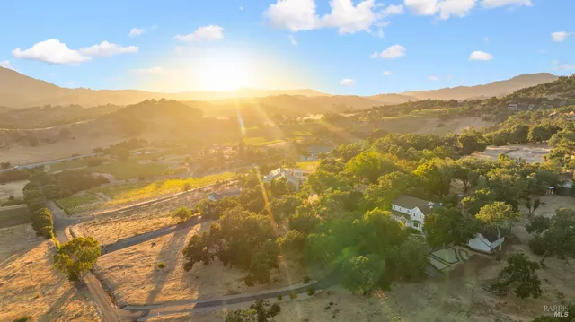 $3,975,000 | 14347 Highway 12, Glen Ellen, CA 95442