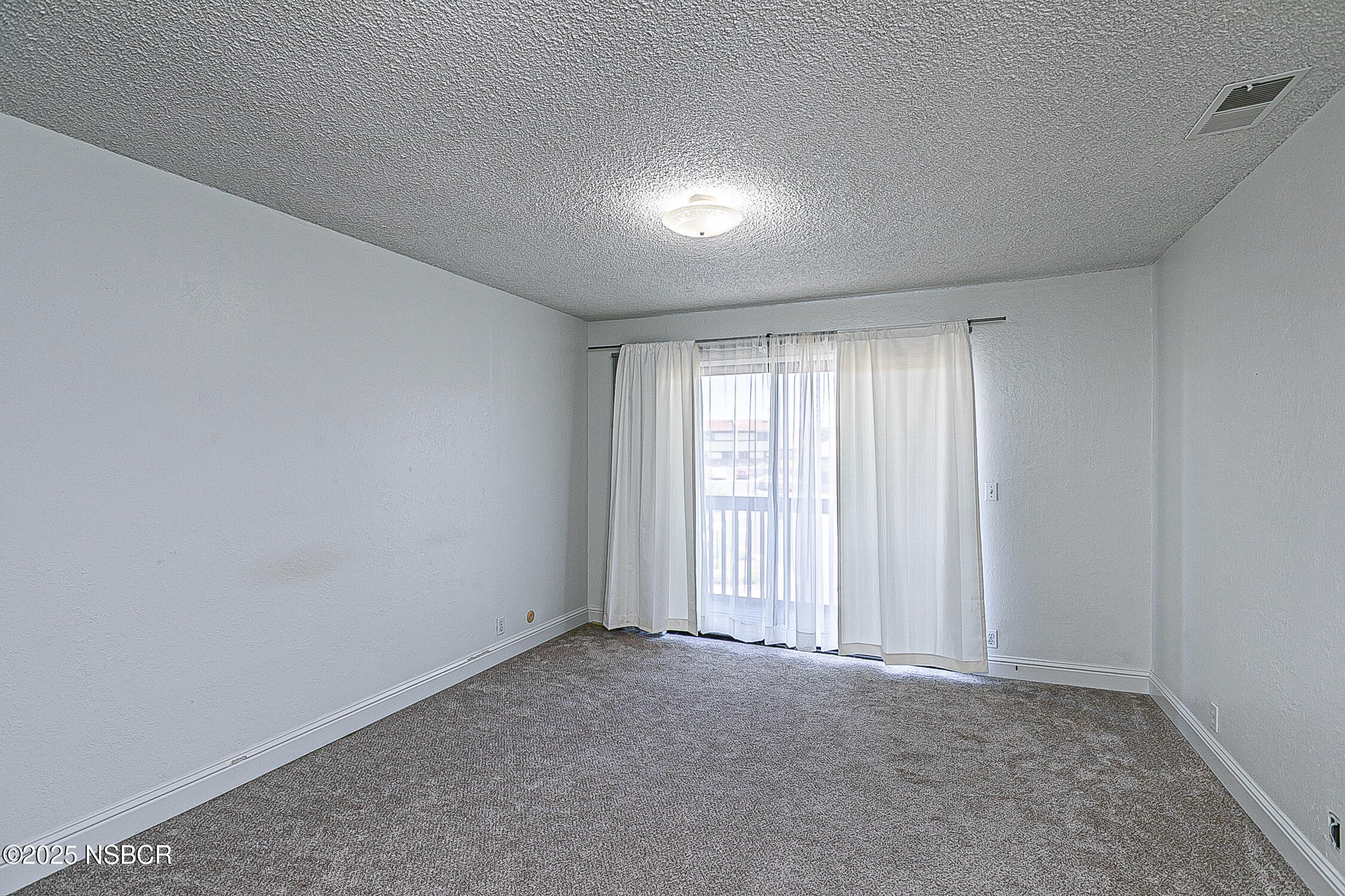 1057 Meadow Way Arroyo Grande, CA 93420 - Photo 15 of 43 1057MeadowWyAG_16