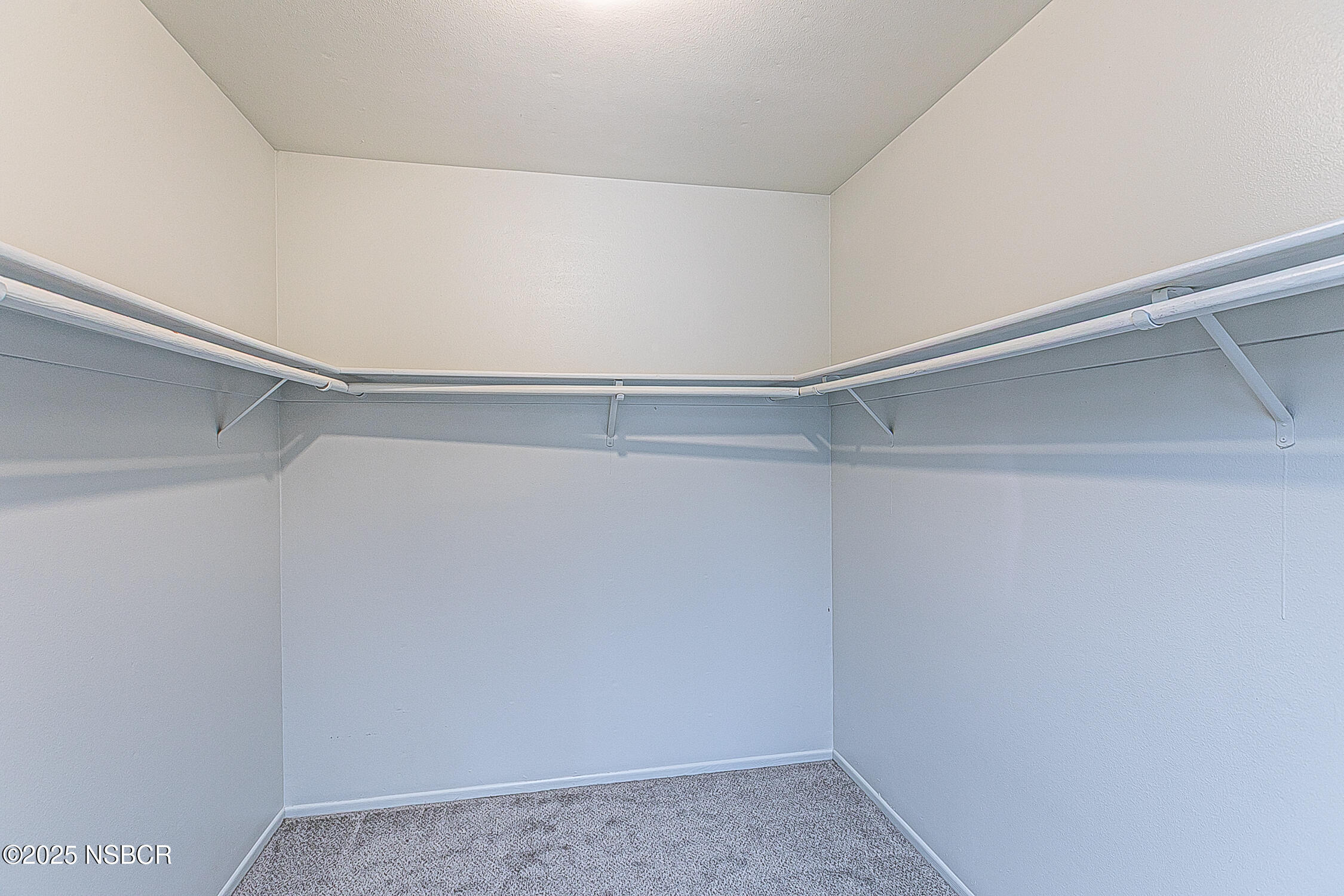 1057 Meadow Way Arroyo Grande, CA 93420 - Photo 19 of 43 1057MeadowWyAG_20