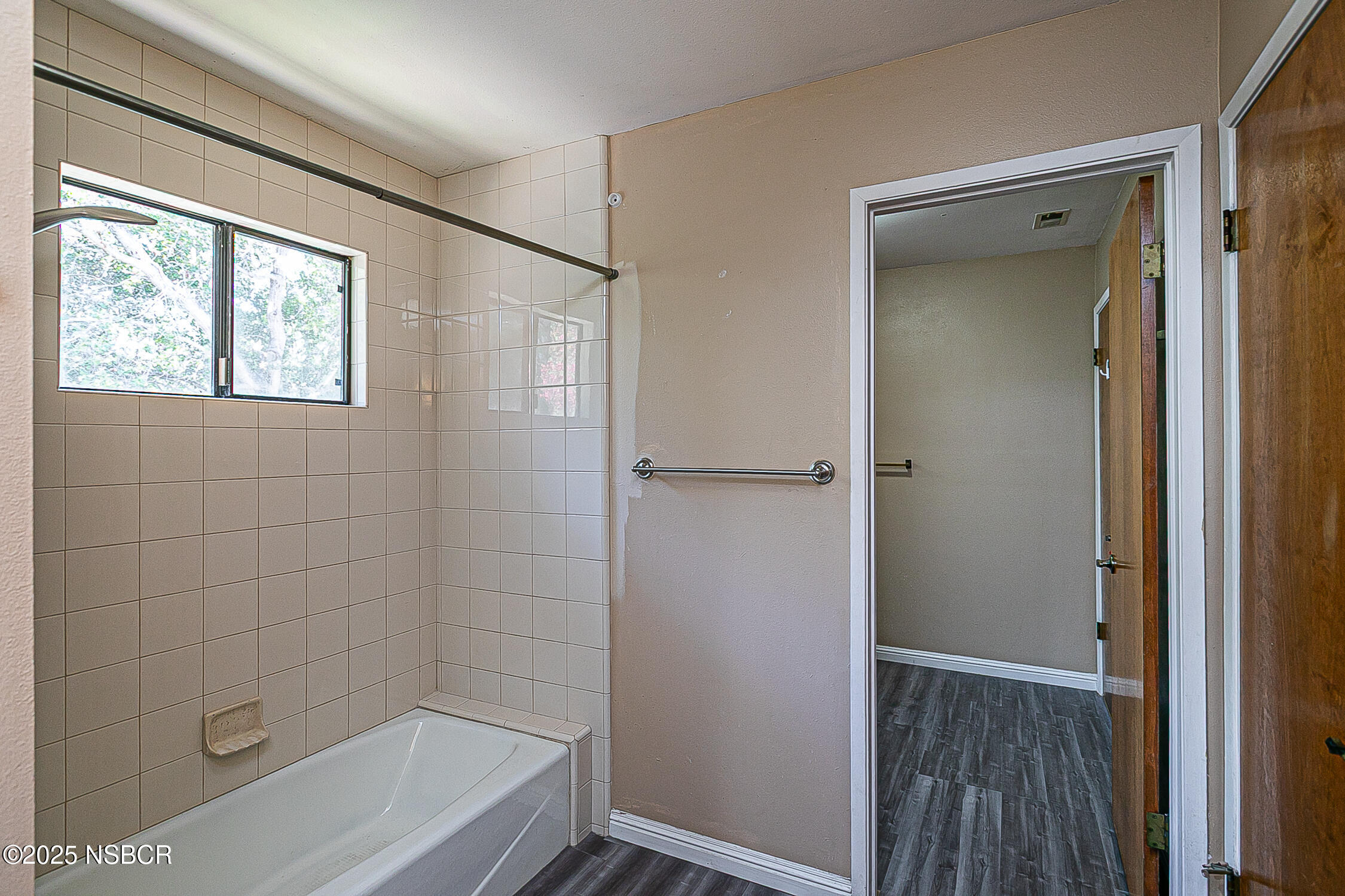 1057 Meadow Way Arroyo Grande, CA 93420 - Photo 22 of 43 1057MeadowWyAG_23