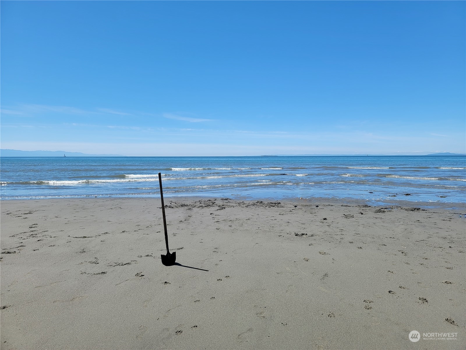 2519 West Beach Road Oak Harbor, WA 98277 - Photo 3 of 6 Gallery Image 3