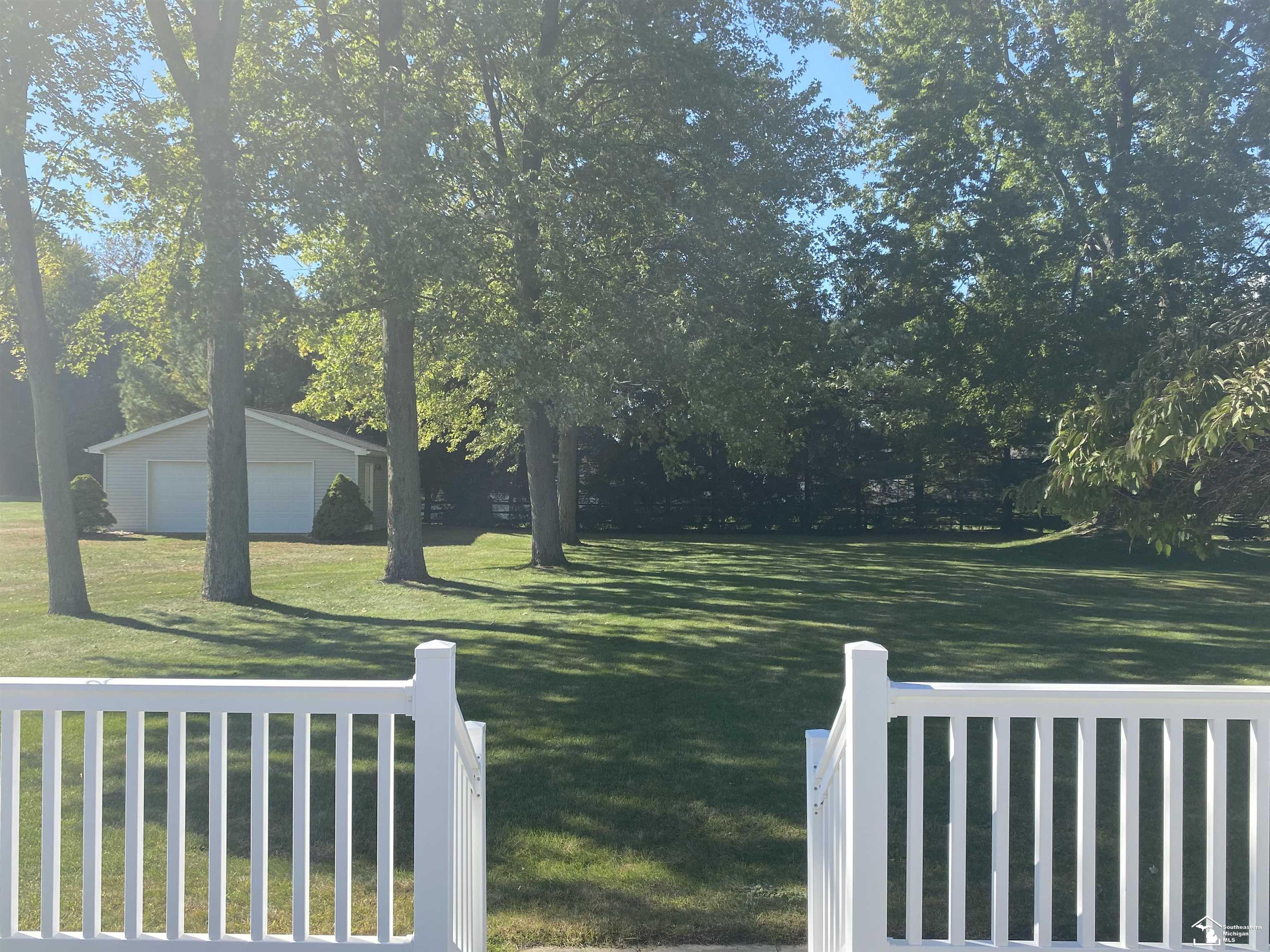 12007 Grafton Road Carleton, MI 48117 - Photo 9 of 35