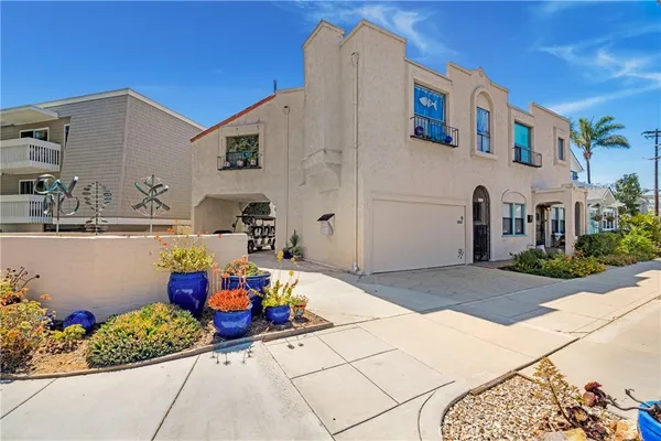 $795,000 | 506 Palm Avenue, Coronado, CA 92118