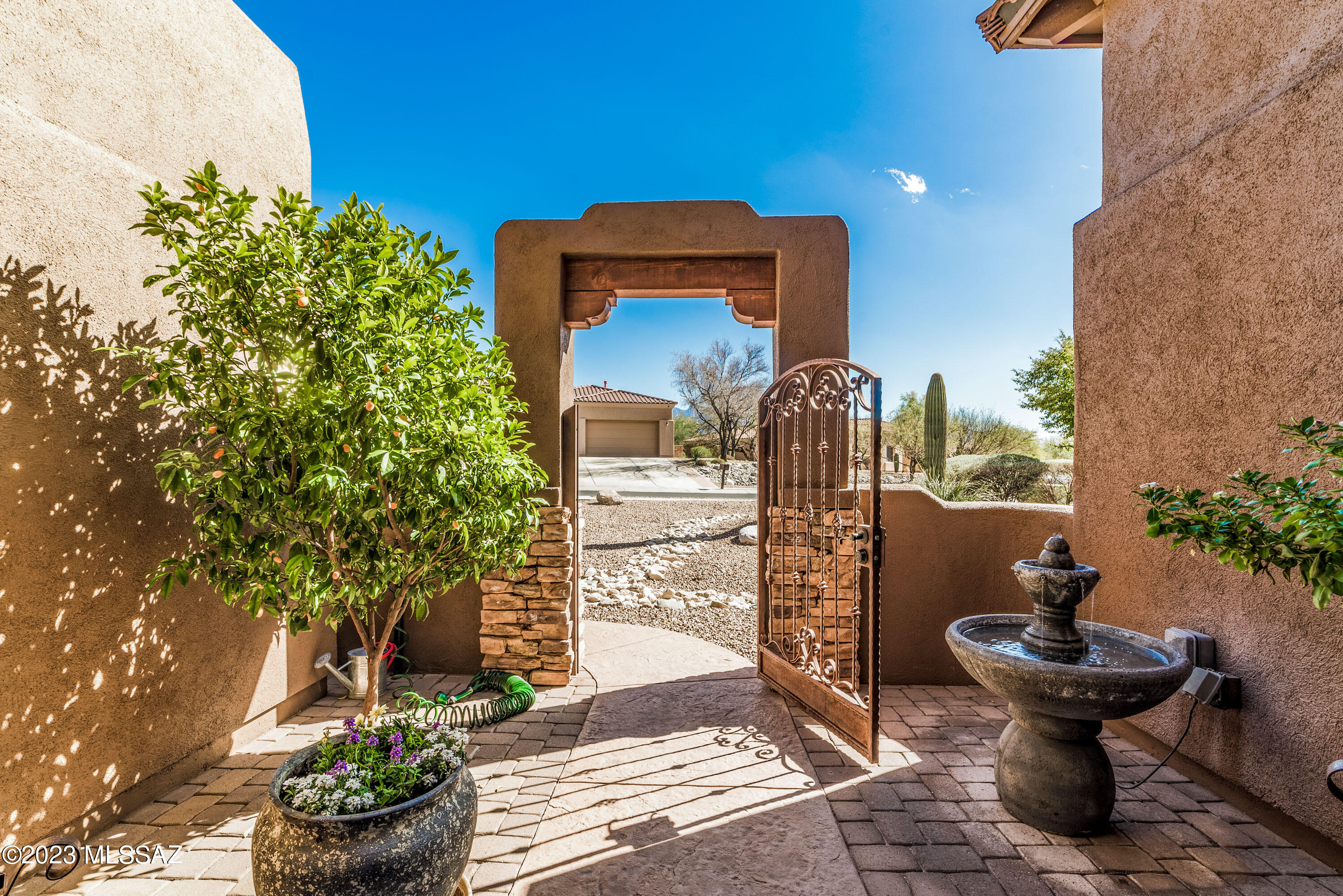 12655 North Yellow Bird Road Tucson, AZ 85755 - Photo 3 of 49