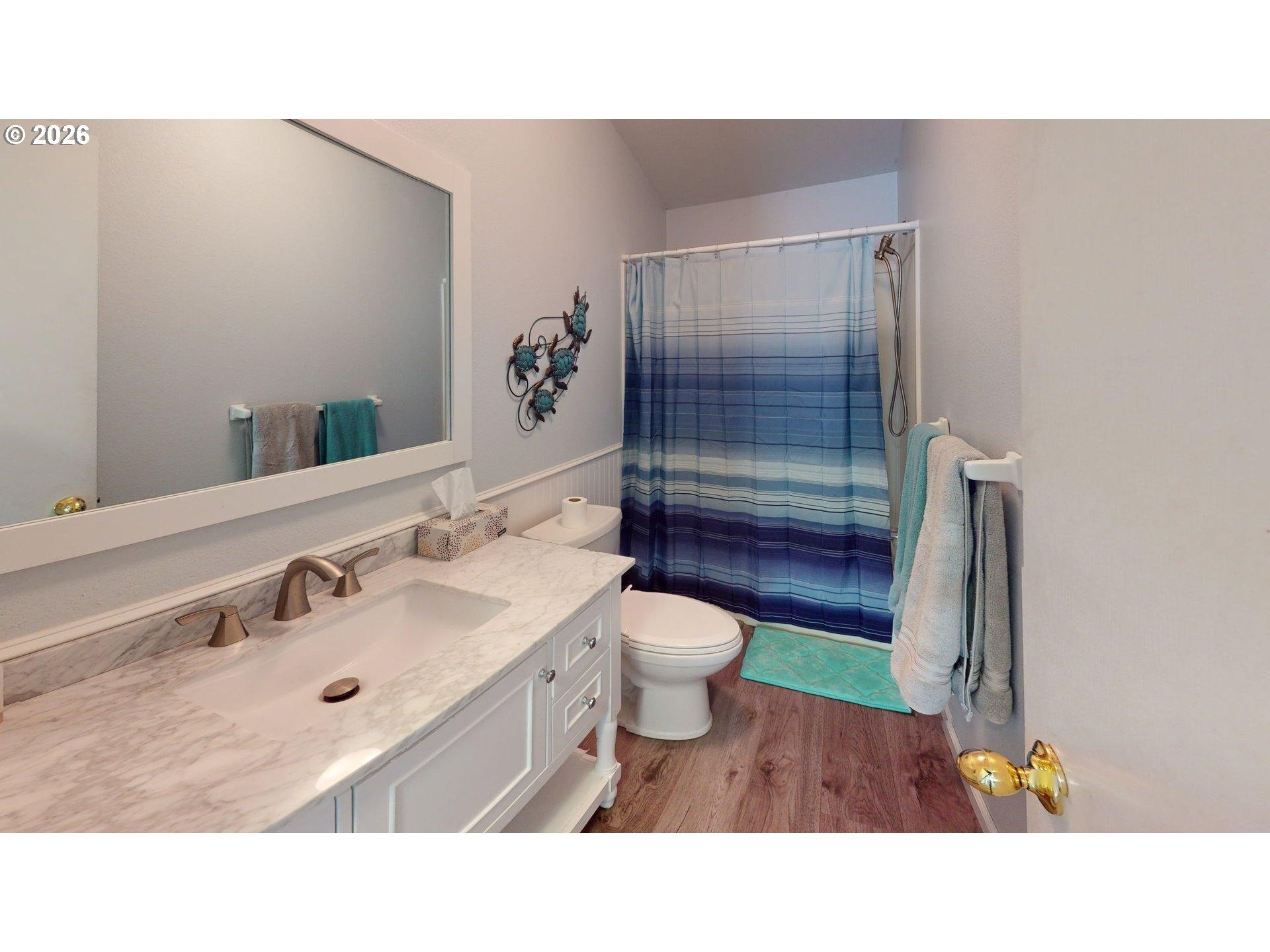 94515 Hayden Road Gold Beach, OR 97444 - Photo 19 of 36 Bathroom
