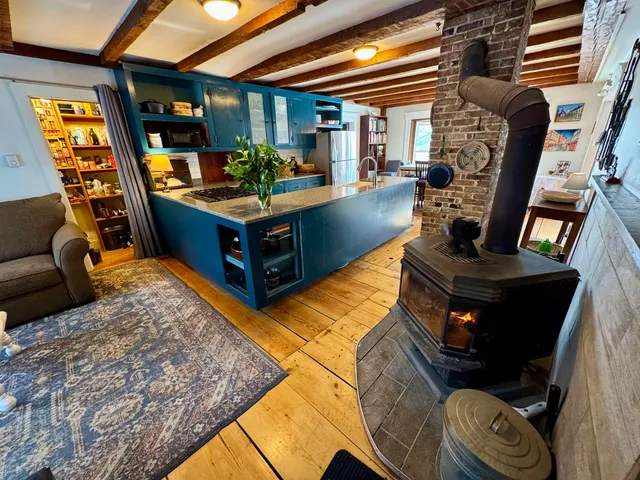 $655,000 | 68 Doe Lane, Newbury, VT 05051