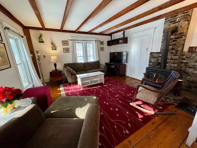 $655,000 | 68 Doe Lane, Newbury, VT 05051