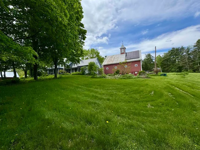$655,000 | 68 Doe Lane, Newbury, VT 05051