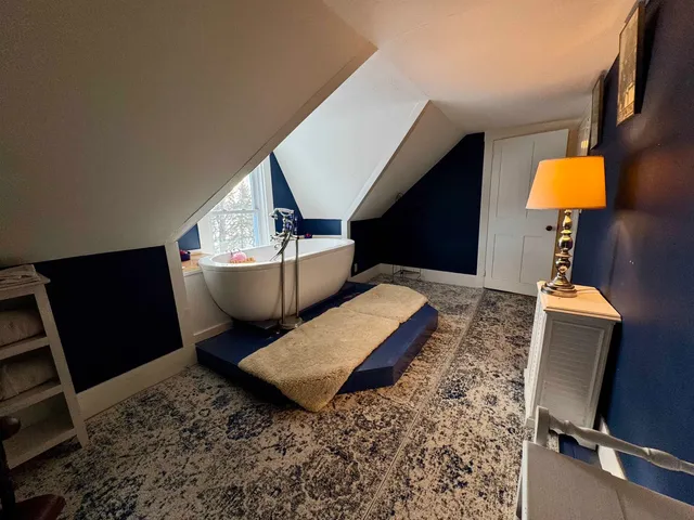 $655,000 | 68 Doe Lane, Newbury, VT 05051