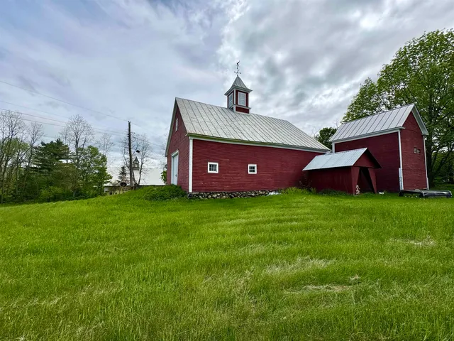 $655,000 | 68 Doe Lane, Newbury, VT 05051