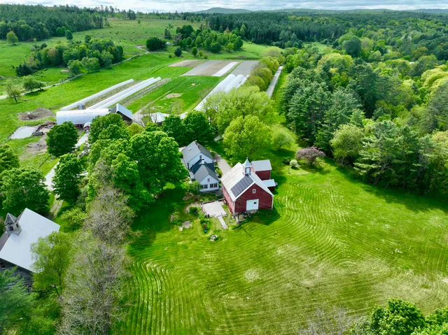 $655,000 | 68 Doe Lane, Newbury, VT 05051